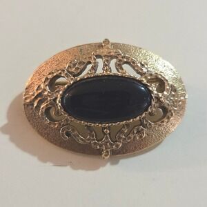 Vintage Unsigned 1928‎ Gold Tone Black Stone Oval Statement Filigree Brooch Pin